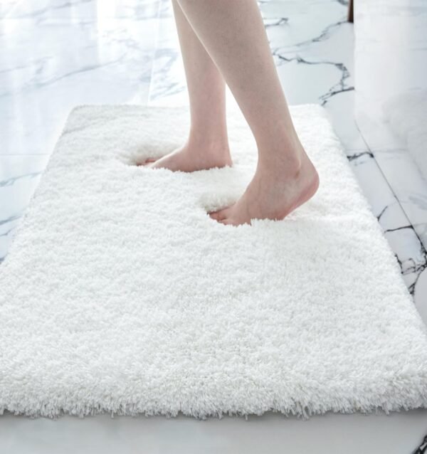 Small Bathroom Rugs 17x24 Non Slip White Fluffy Bath Mat for Bathroom Floor Machine Washable Plush Luxury Bath Rug for Tub Soft gy Absorbent Shower Mat