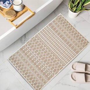 Square handmade carpet